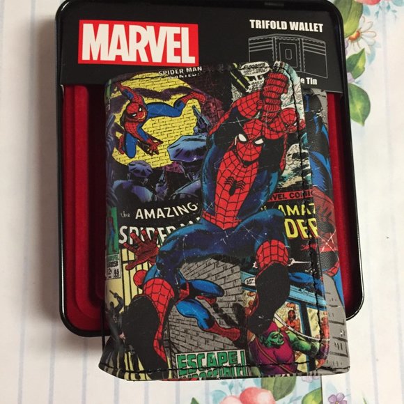 Marvel Other - Marvel Men's 'Spiderman' Tri-fold Wallet